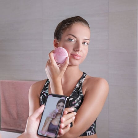 เครื่องล้างหน้า FOREO LUNA Mini 3 Pearl Pink_4